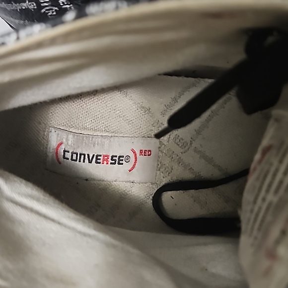 Converse sneakers. - Picture 4 of 6